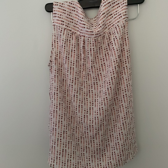 EUC White House Black Market women’s shirt size 6 - Picture 2 of 4